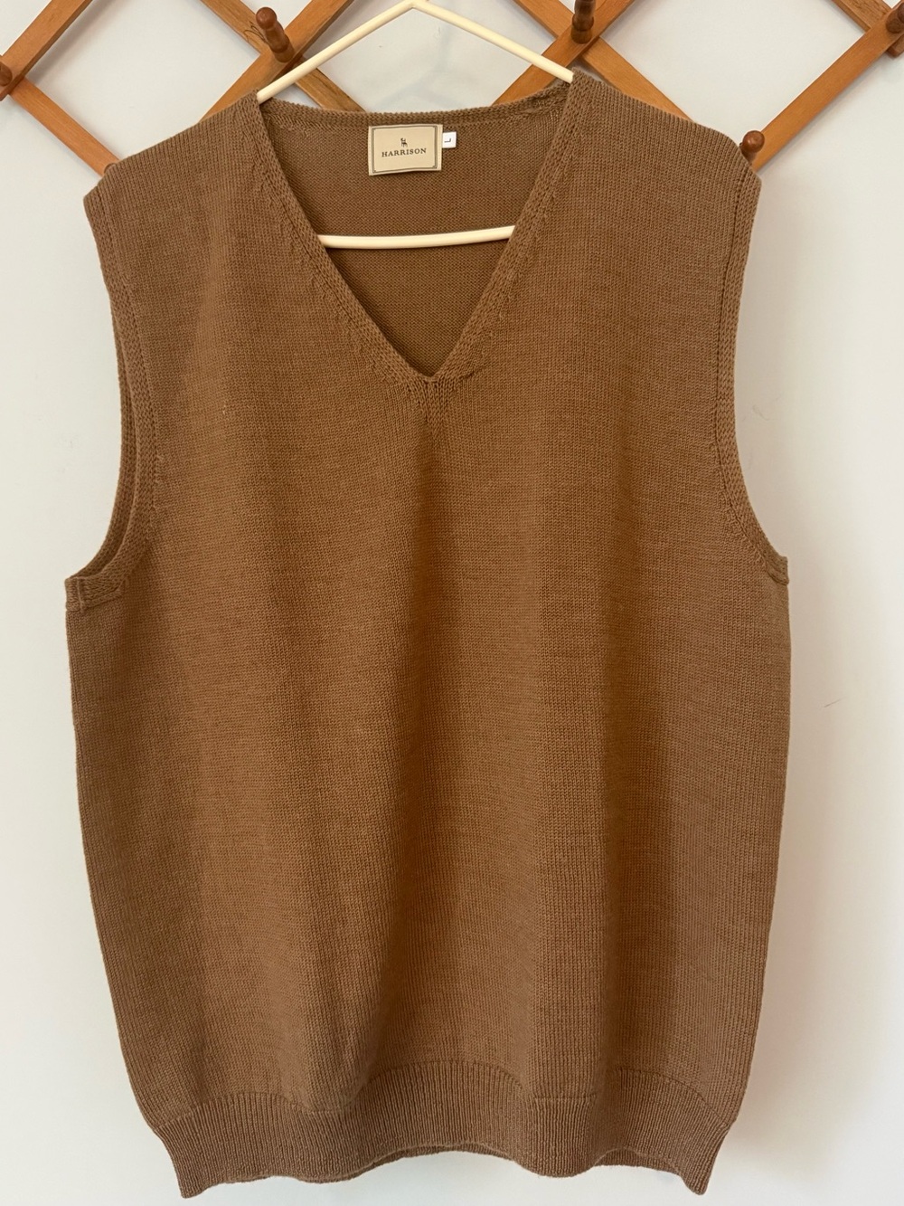 Harrison extra fine wool V-Neck Sweater Vest — Brown Large Scotland